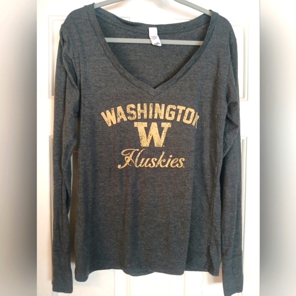 New Agenda Women's Washington Huskies V-neck Long Sleeve Tee Size XL